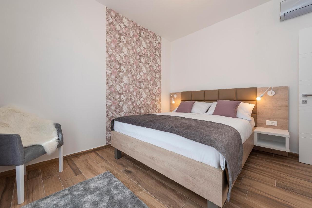 Luxury Apartments - La Vir 1 & 2 Eksteriør bilde