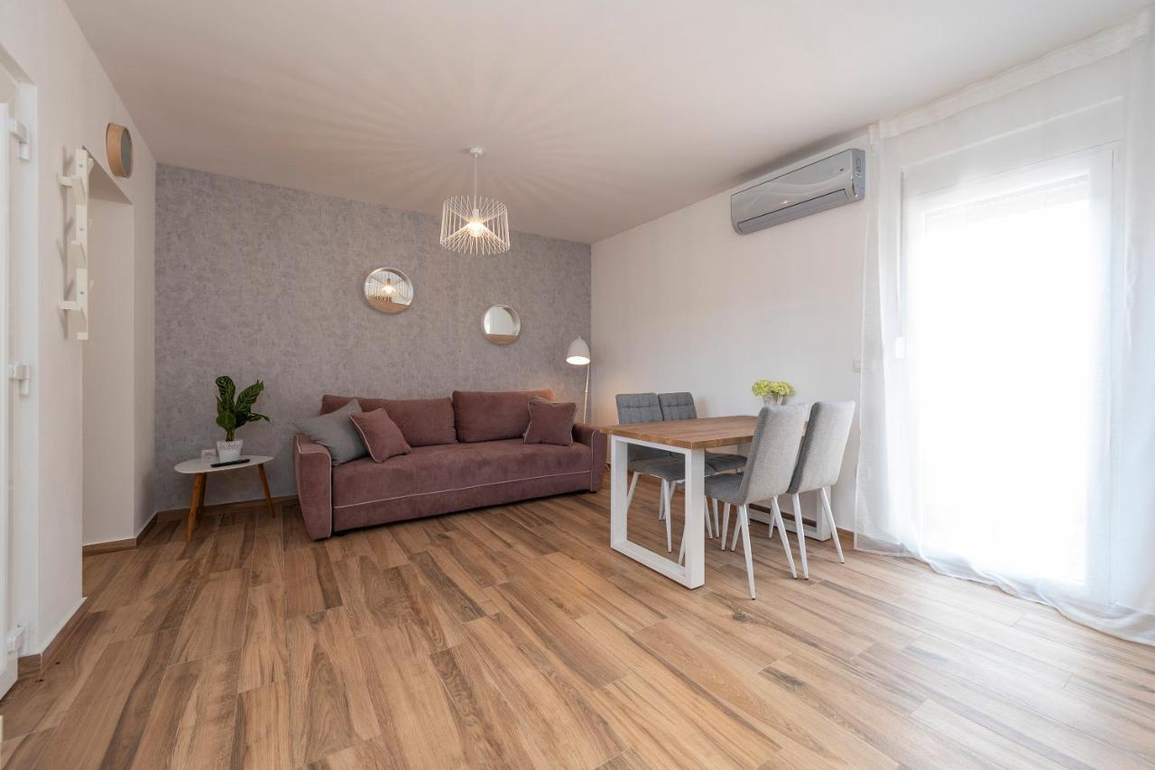 Luxury Apartments - La Vir 1 & 2 Eksteriør bilde