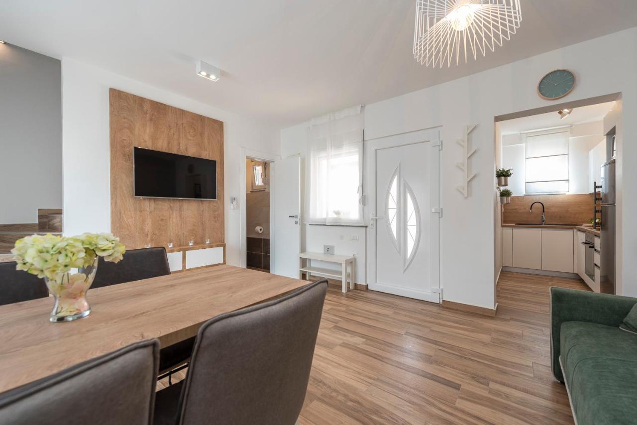 Luxury Apartments - La Vir 1 & 2 Eksteriør bilde