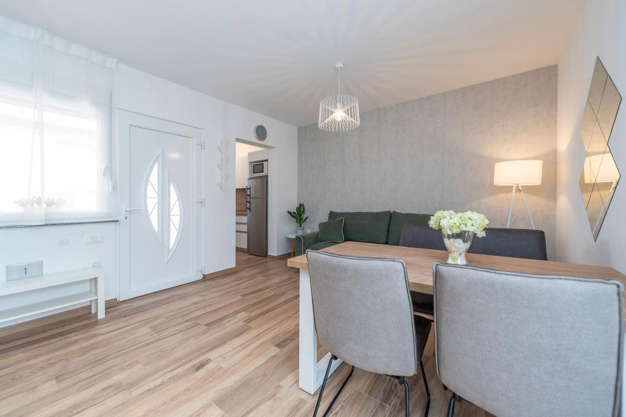 Luxury Apartments - La Vir 1 & 2 Eksteriør bilde